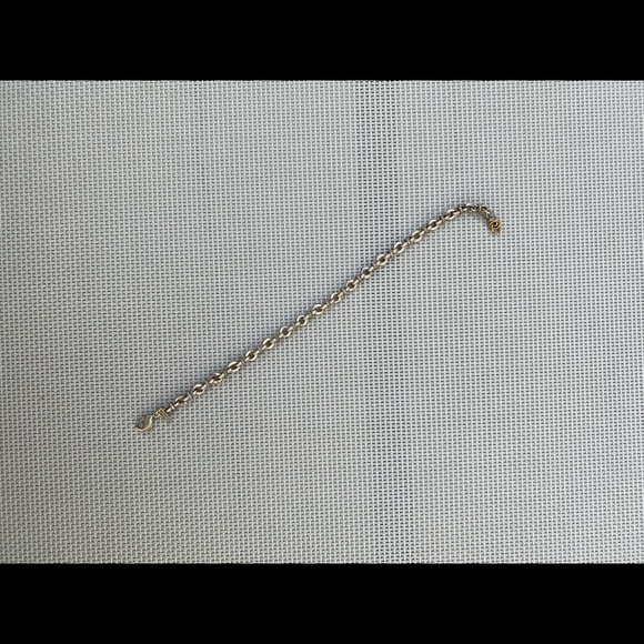 4 bracelets - Picture 2 of 2